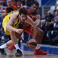 Nikola Kaliničius ir Kyle'as Hinesas