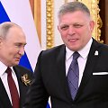 Vladimiras Putinas ir Robertas Fico / ALEXANDER NEMENOV / AFP