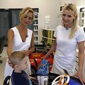 Indrė Kavaliauskaitė-Morkūnienė ir Monika &Scaron;edžiuvienė su sūnumi
