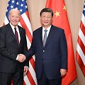 Xi Jinpingas su J. Bidenu Limoje / Li Xueren / ZUMAPRESS.com