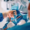 Pirmą kartą Lietuvoje vienu metu implantuoti du poodiniai klausos aparatai