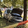 Vilniuje automobilis rėžėsi į autobusų stotelę su žmonėmis: viena mergina žuvo