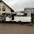 Kretingos rajone gyvenanti &scaron;eima pavie&scaron;ino nuotraukas, kuriose matomas ugnies suniokotas turtas.