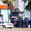 Policija prie banko filialo Zugdidžio mieste