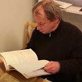 Julius Sasnauskas Lietuvos ypatingojo archyvo KGB dokumentų skaitykloje skaito sovietų saugumo jam i&scaron;keltą baudžiamąją bylą. Vilnius.