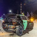 Girtas autobusiuko vairuotojas Ateities gatvėje smarkiai trenkėsi į stovintį &bdquo;Peugeot&ldquo; automobilį