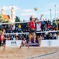 Paplūdimio tinklinio varžybų akimirka
