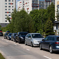 Automobilių parkavimas Leičių gatvėje, Vilniuje