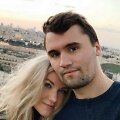 Erika Kirk su vyru
