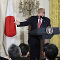 Shinzo Abe ir Donaldas Trumpas