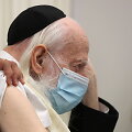 Izraelyje jau skiepijama nuo koronaviruso