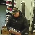 Policijos ie&scaron;komas vyras dėl padirbtų pinigų