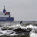 Banglentininkai gaudė bangas Melnragėje