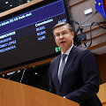 Valdis Dombrovskis / Yves Herman / REUTERS