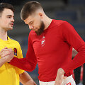 Rokas Giedraitis (de&scaron;inėje) &scaron;iuo metu yra rezultatyviausias lietuvis Eurolygos varžybose.
