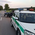 Policininkai sprunkančiam motociklininkui barikadą pastatė i&scaron; niekuo dėto &bdquo;Volvo&ldquo;