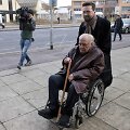 Vladimiras Bukovskis atvyksta į teismą Kembridže