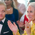 Norvegijos princesė Mette-Marit ir jos sūnus / LISE ASERUD / AFP