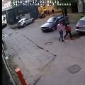 Kaune gaujos jaunuolių buvo sumu&scaron;tas gulintis vaikinas