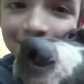 &Scaron;uo su i&scaron;gelbėtu berniuku