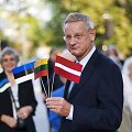 &Scaron;vedijos užsienio reikalų ministras Carlas Bildtas laiko Baltijos &scaron;alių vėliavėles