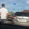 Pilieti&scaron;kų kauniečių sustabdytas girtas &bdquo;Subaru&ldquo; vairuotojas