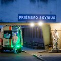 COVID-19 pacientai atvežami į Vilniaus miesto klinikinę ligoninę