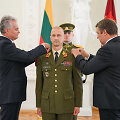 R. Baltrėnui ir M. Steponavičiui užsegti generolų antpečiai