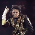 2 vieta &ndash; dainininkas Michaelas Jacksonas &ndash; 145 mln. JAV dolerių