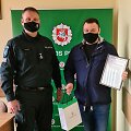 Už drąsą ir pilieti&scaron;kumą Arną Vaitkevičių () asmeni&scaron;kai pagerbė Prienų komisaras.