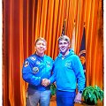 Kosmonautas Michael Barret ir Donatas Miklu&scaron;is (de&scaron;inėje)