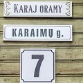 Penktadienį sostinės Žvėryno Karaimų gatvėje atidengtas gatvės puo&scaron;ybos elementas karaimų kalba