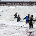 Gintaro rinkėjai Melnragės paplūdimyje