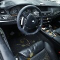 Potvynio nuniokotas BMW salonas