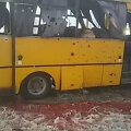 Separatistų su&scaron;audytas autobusas &scaron;alia Donecko