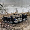 Neries pėsčiųjų take ties Žvėrynu įstrigo automobilis