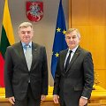 Kre&scaron;imiras Kedmenecas (kairėje) ir Viktoras Pranckietis