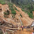 Papua Naujojoje Gvinėjoje nuslinkus nuo&scaron;liaužai žuvo mažiausiai 15 žmonių
