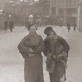 Gimnazistės Styczniowa (dab. Vlado Putvinskio-Pūtvio) gatvėje, tolumoje matyti Adamo Mickiewicziaus (dab. Gedimino) prospektas, fot. nežinomas, iki 1940