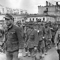 Vokiečių karo belaisviai varomi per Kijevą (1944 m.)