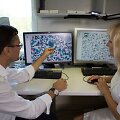 Donatas Petro&scaron;ka ir Žana Bumbulienė aptaria gimdos kaklelio ląstelių pokyčius