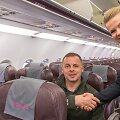 &bdquo;Wizz Air&ldquo; įgula pasitinka pirmąjį naują paslaugą i&scaron;bandžiusį keleivį Slawomirą Kozielį