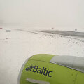 &bdquo;Air Baltic&ldquo; lėktuvas Maskvos &Scaron;eremetjevo oro uoste nuriedėjo nuo tako