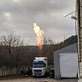 Ugnies stulpas Mi&scaron;kinių gatvėje matomas i&scaron; tolo