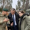 Kariuomenės vadas Raimundas Vaik&scaron;noras, premjeras Gintautas Paluckas ir kra&scaron;to apsaugos ministrė Dovilė &Scaron;akalienė