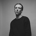 &bdquo;Ten Walls&ldquo;
