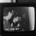 Kadras i&scaron; filmo &bdquo;Vėliava i&scaron; plytų&ldquo; (rež. Saulius Beržinis, 1988)