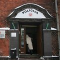 Ranką prie&scaron; moteris pakėlę vyrai uždaryti į are&scaron;tinę. 