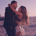 Ariana Grande ir Donas&nbsp;Benjaminas vaizdo klipe &bdquo;Into You&ldquo;