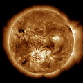  1, 5 milijono laipsnių pagal Celsijų temperatūra i&scaron;oriniame Saulės atmosferos sluoksnyje
